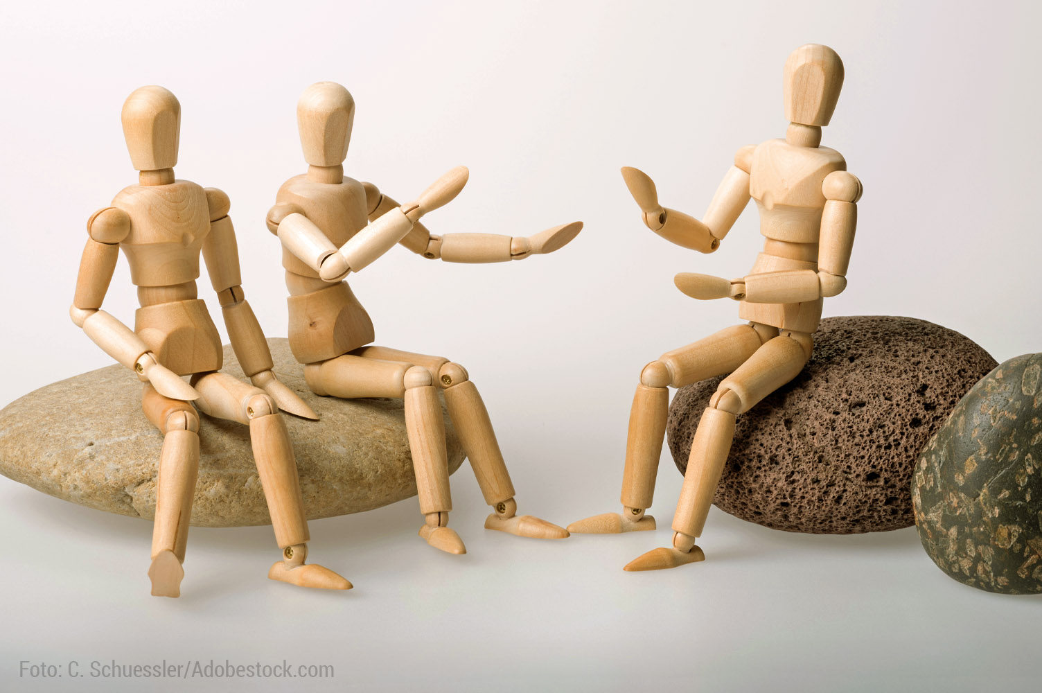 Mediation ist ein strukturiertes Verfahren, bei dem ein Mediator seine Medianden dabei unterstützt, einvernehmliche und realistische Lösungen für ihre Konflikte zu finden.